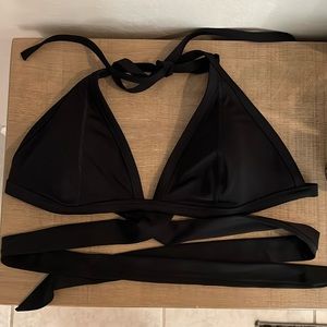 Victoria Secret Pink Women’s size Large black wrap bikini top, great condition.